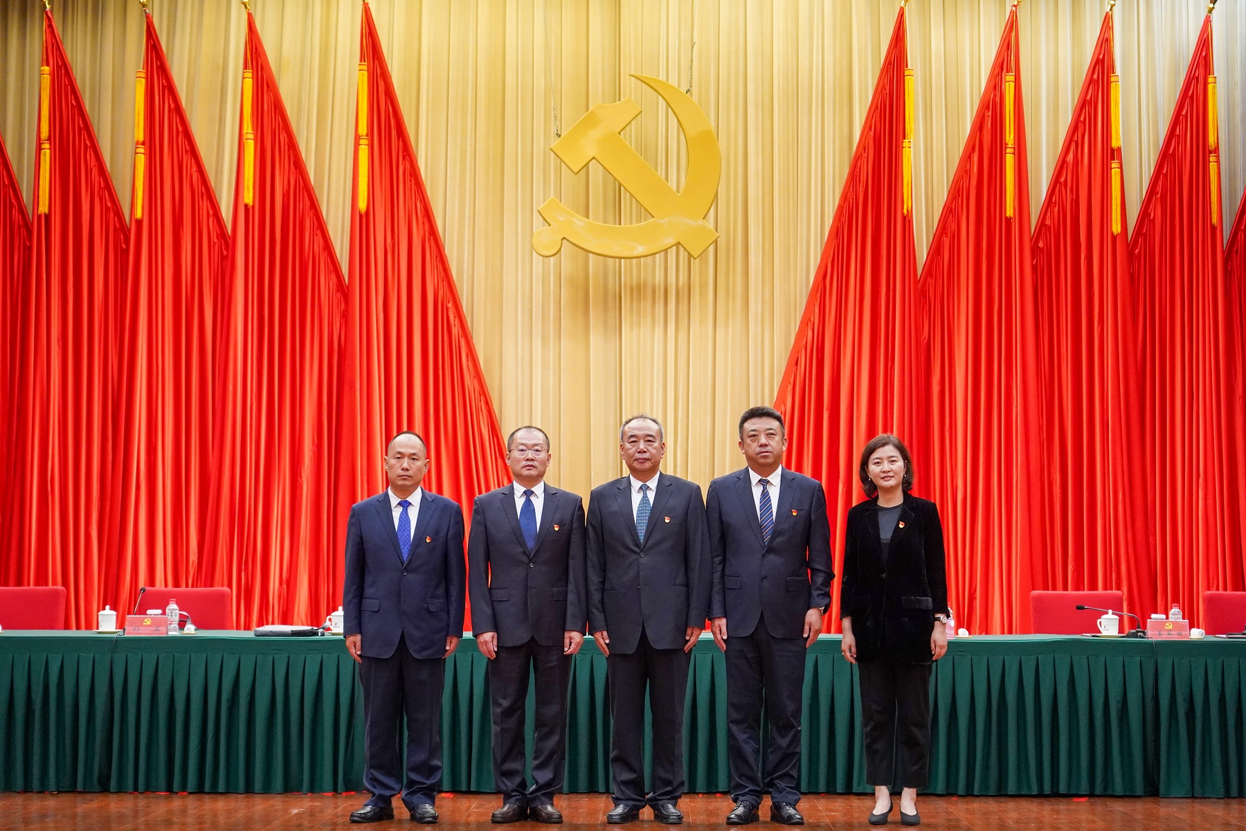 4黨委委員照片 4黨委委員照片